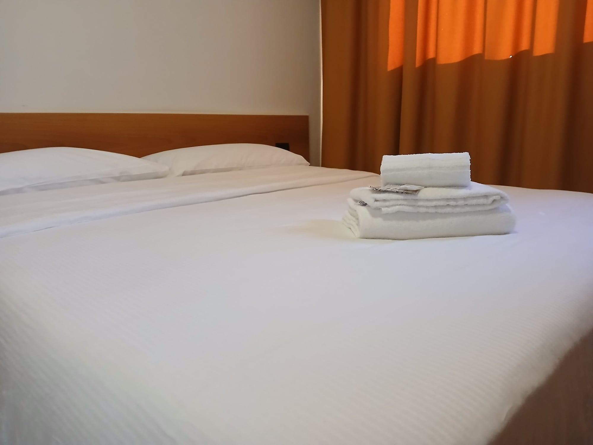 Equipamiento de Habitación Hotel ponsacco hp