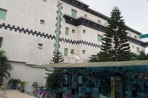 Alojamiento - Royalview Hotel And Suites