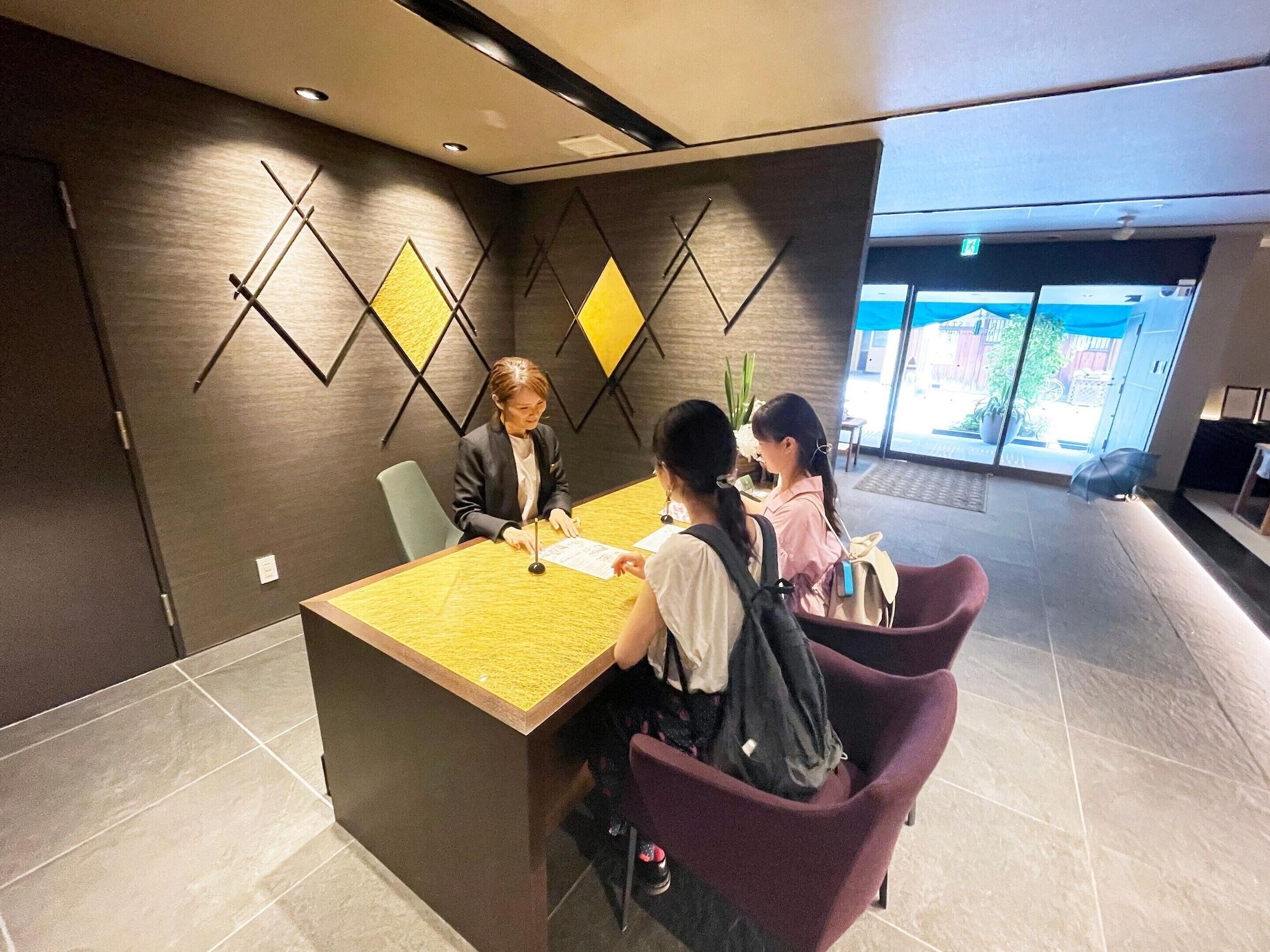 Vista Lobby RESI STAY Mayu Grace Hotel