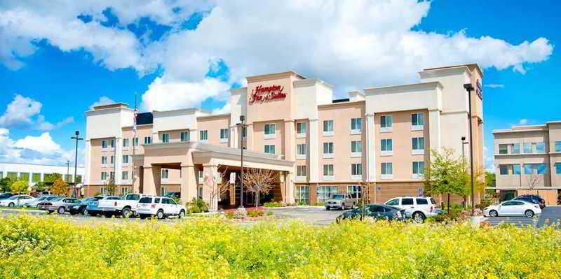 Vista Exterior Hampton Inn & Suites Fresno