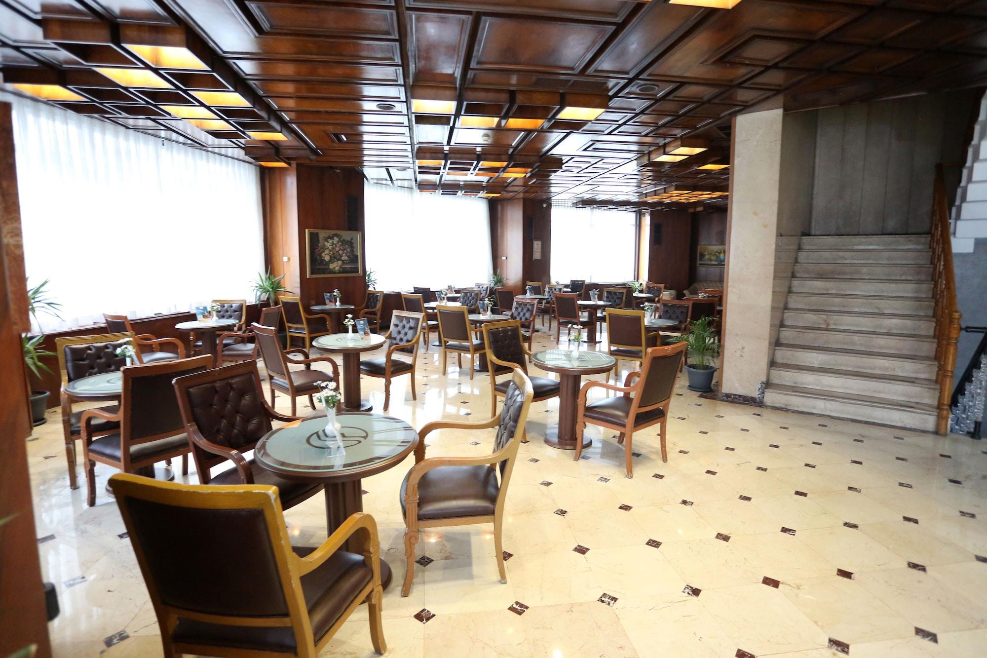 Bar/Salón Fuar Hotel