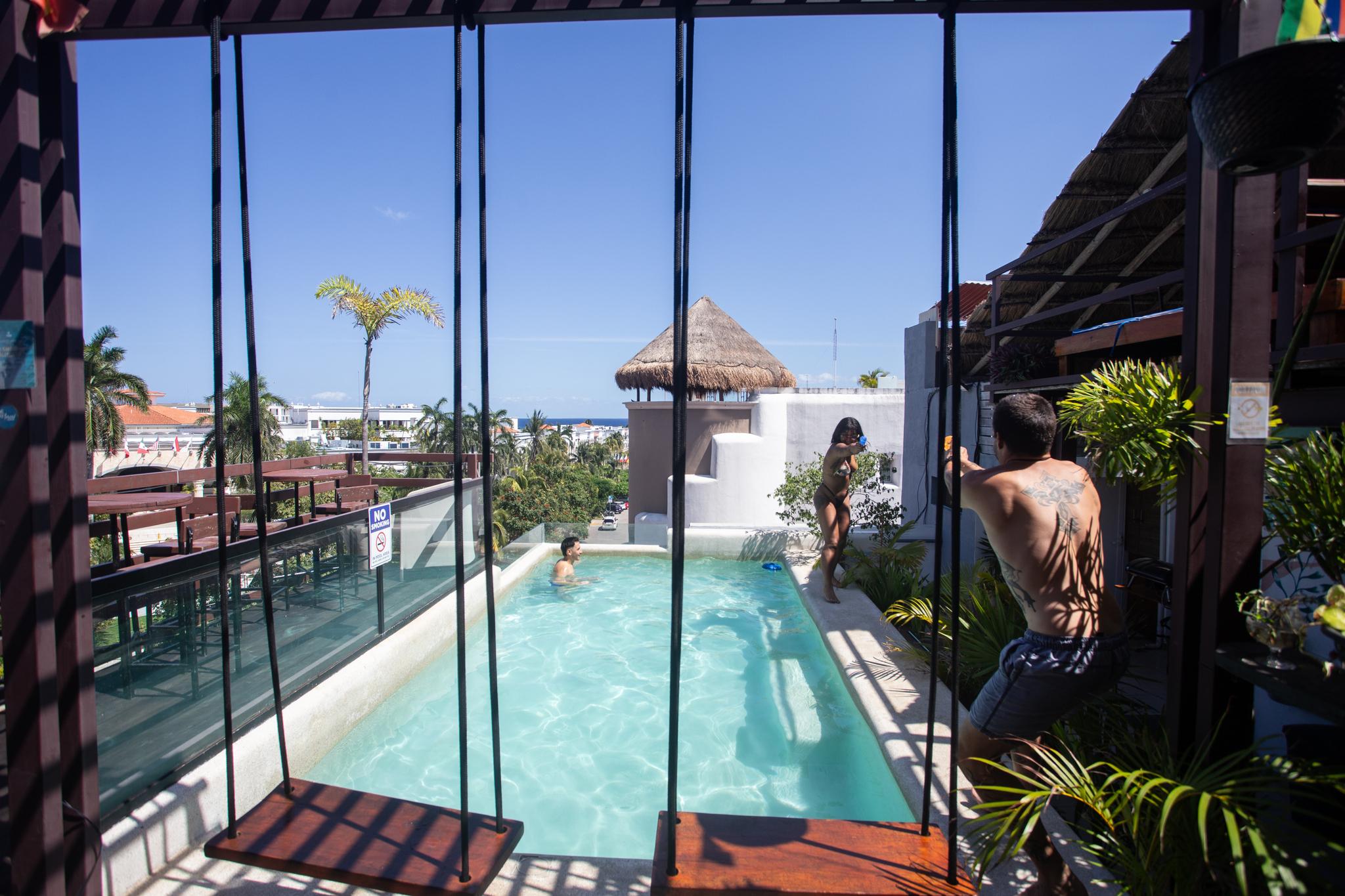 Vista Piscina Maui Hostels Playa Del Carmen