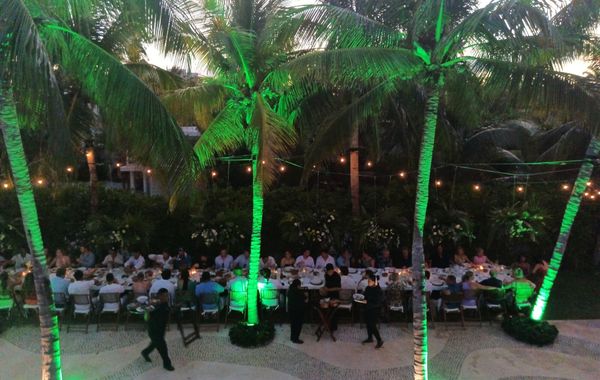 13BDR BEACH-FRONT VILLA-PRIVATE CHEF INCL-WEDDINGS-BUSINESS RETREATS-FAMILY-GOLF - Hoteles con jacuzzi en Akumal, México
