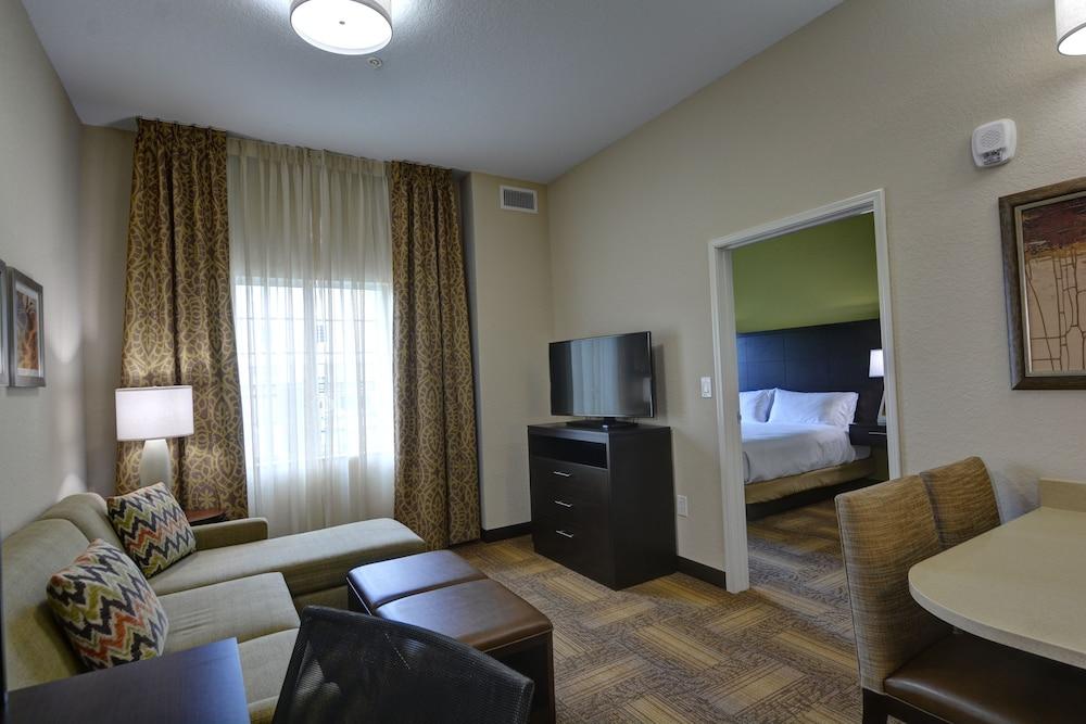 Habitación Staybridge Suites Lakeland West