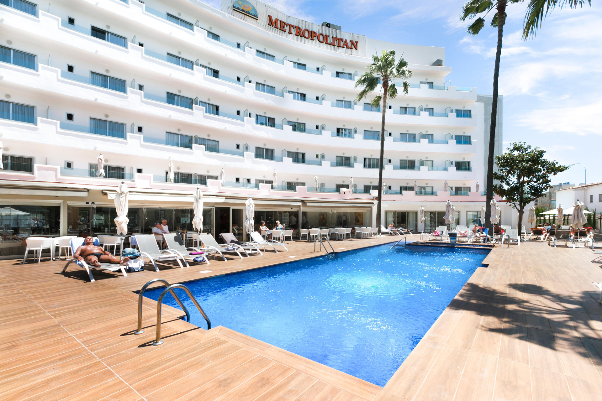 Vista Piscina Metropolitan Playa