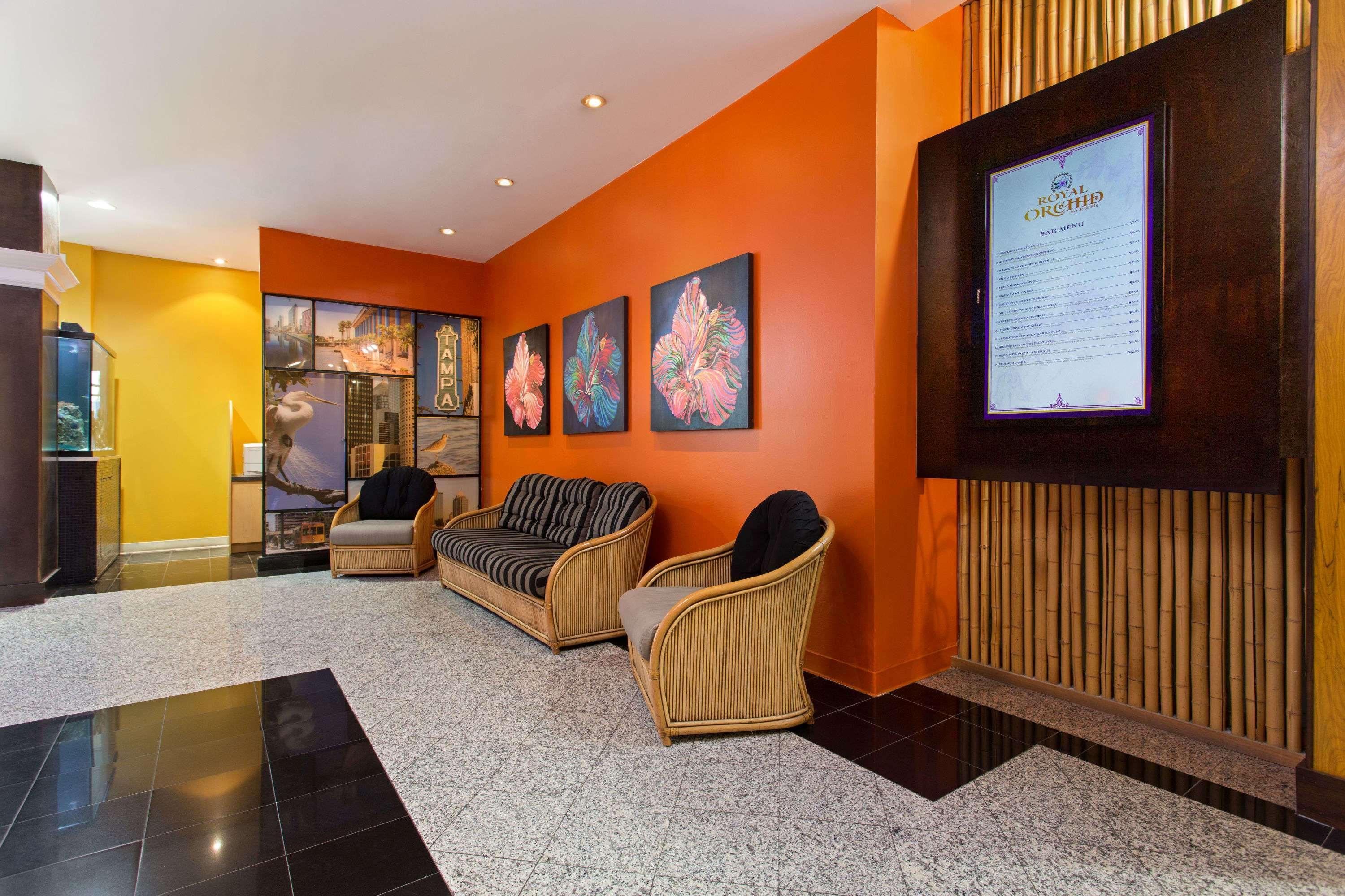 Vista Lobby Ramada by Wyndham Tampa Westshore Airport South