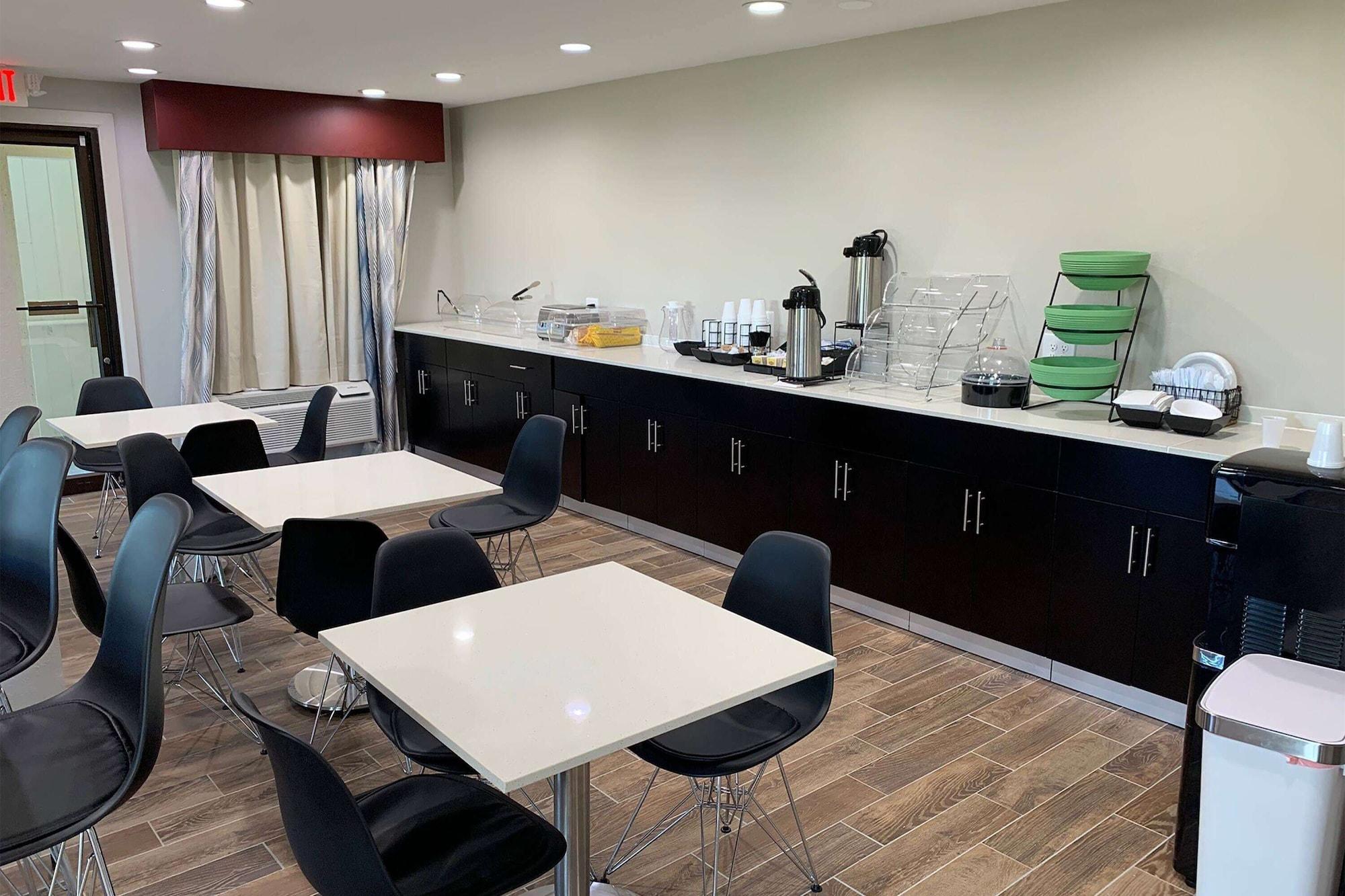 Restaurant Days Inn by Wyndham Bellville Mansfield