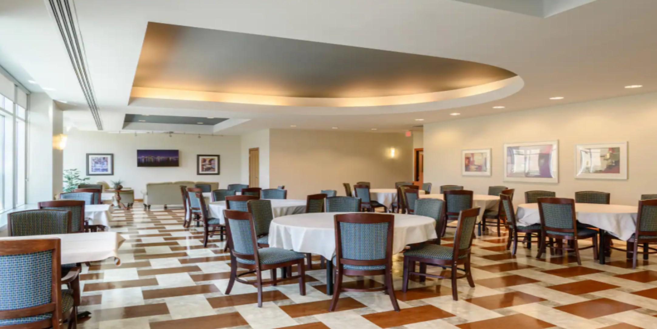 Restaurant Broadway Plaza Trademark Collection By Wyndham