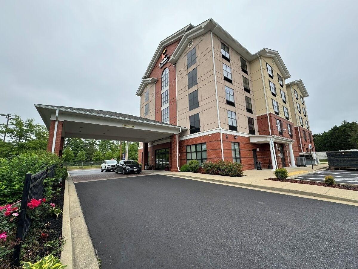 Vista Exterior Comfort Inn & Suites
