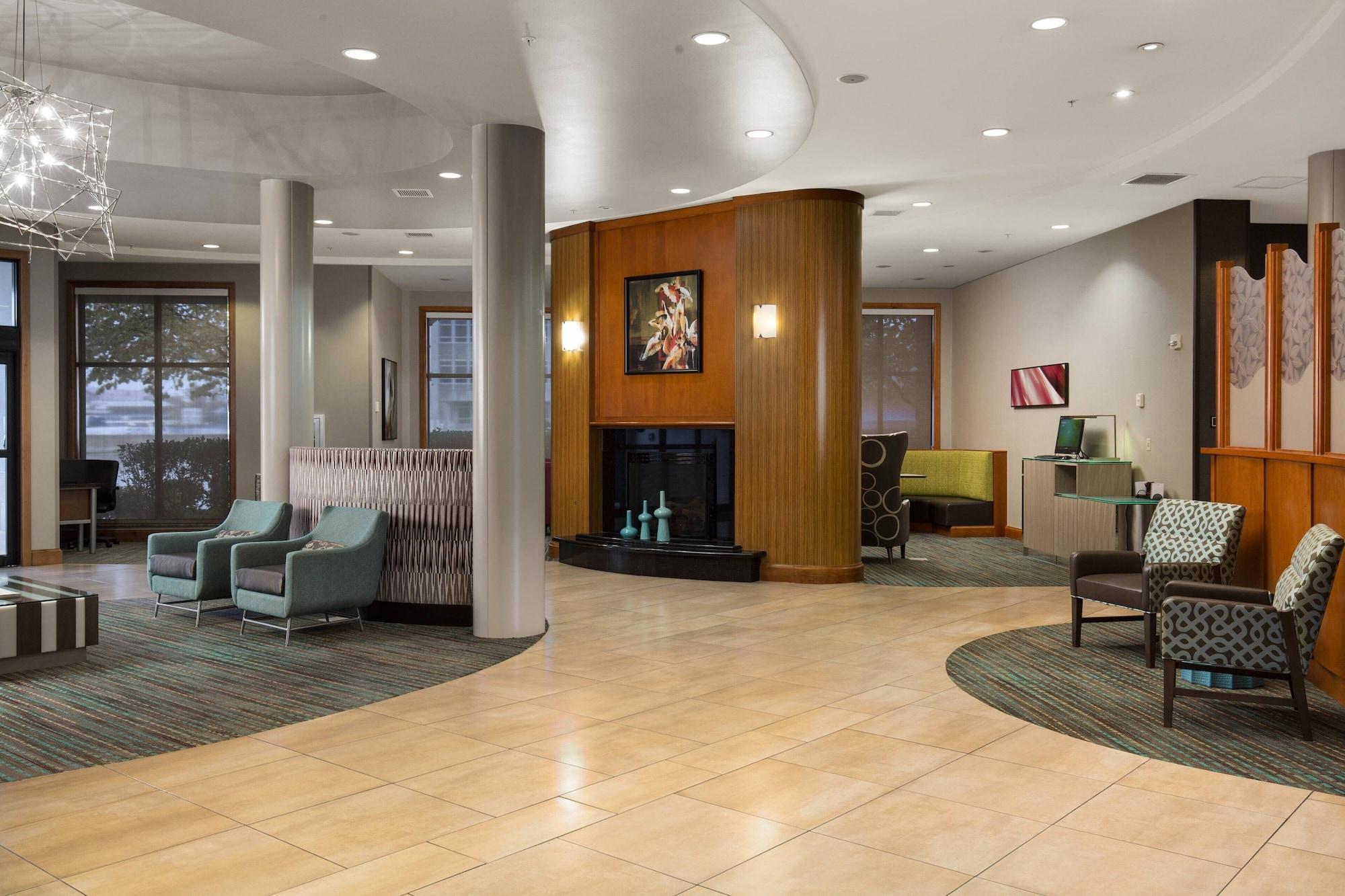 Vista Lobby Residence Inn by Marriott Springfield Old Keene Mill