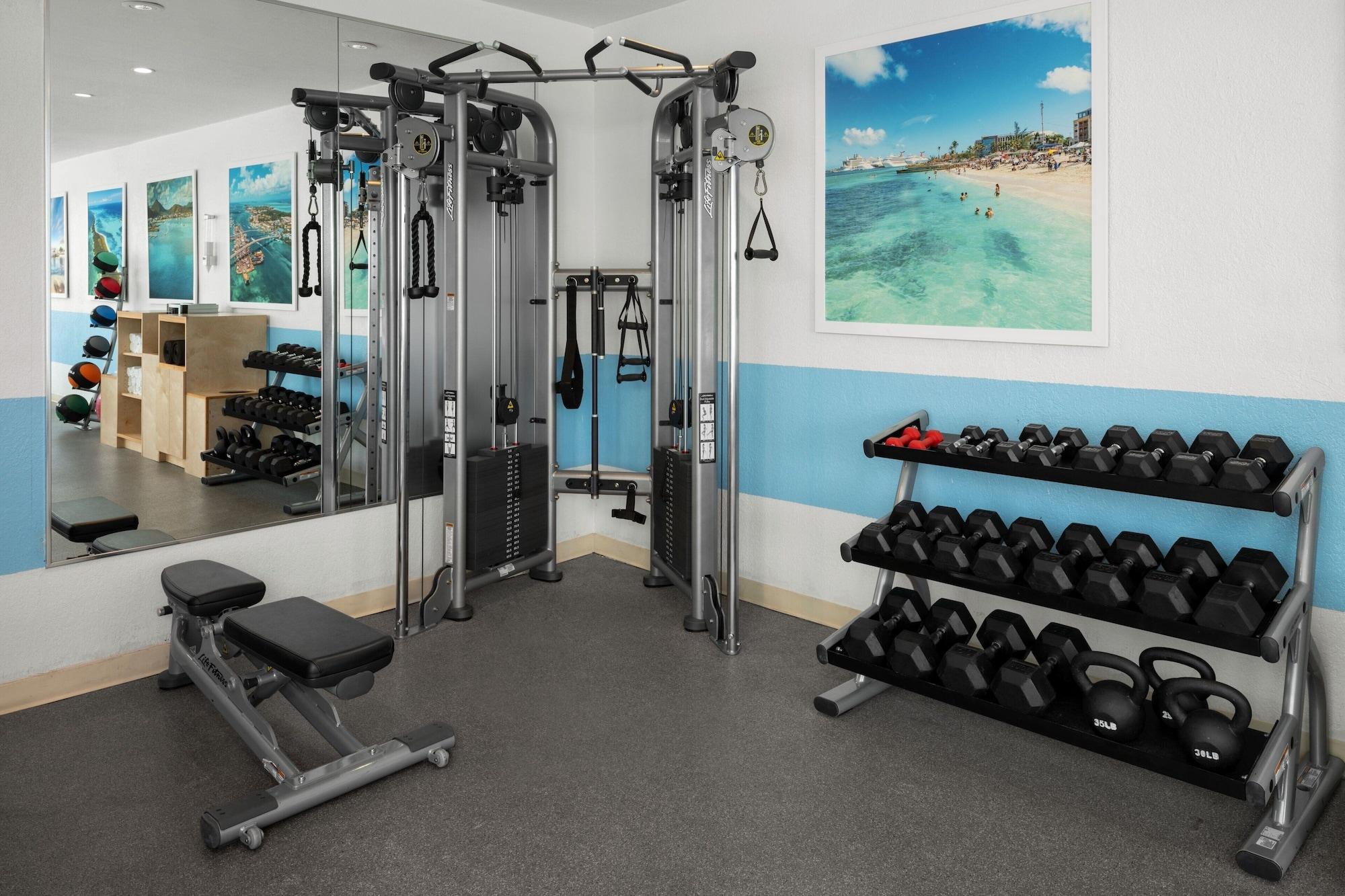 Gimnasio Courtyard by Marriott Nassau Downtown/Junkanoo Beach
