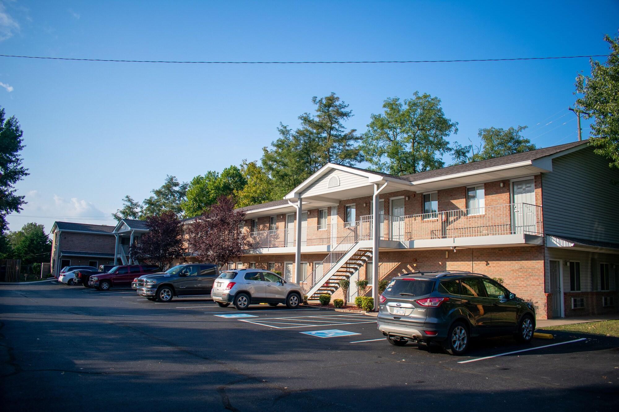 Vista Exterior Affordable Suites of America Lynchburg