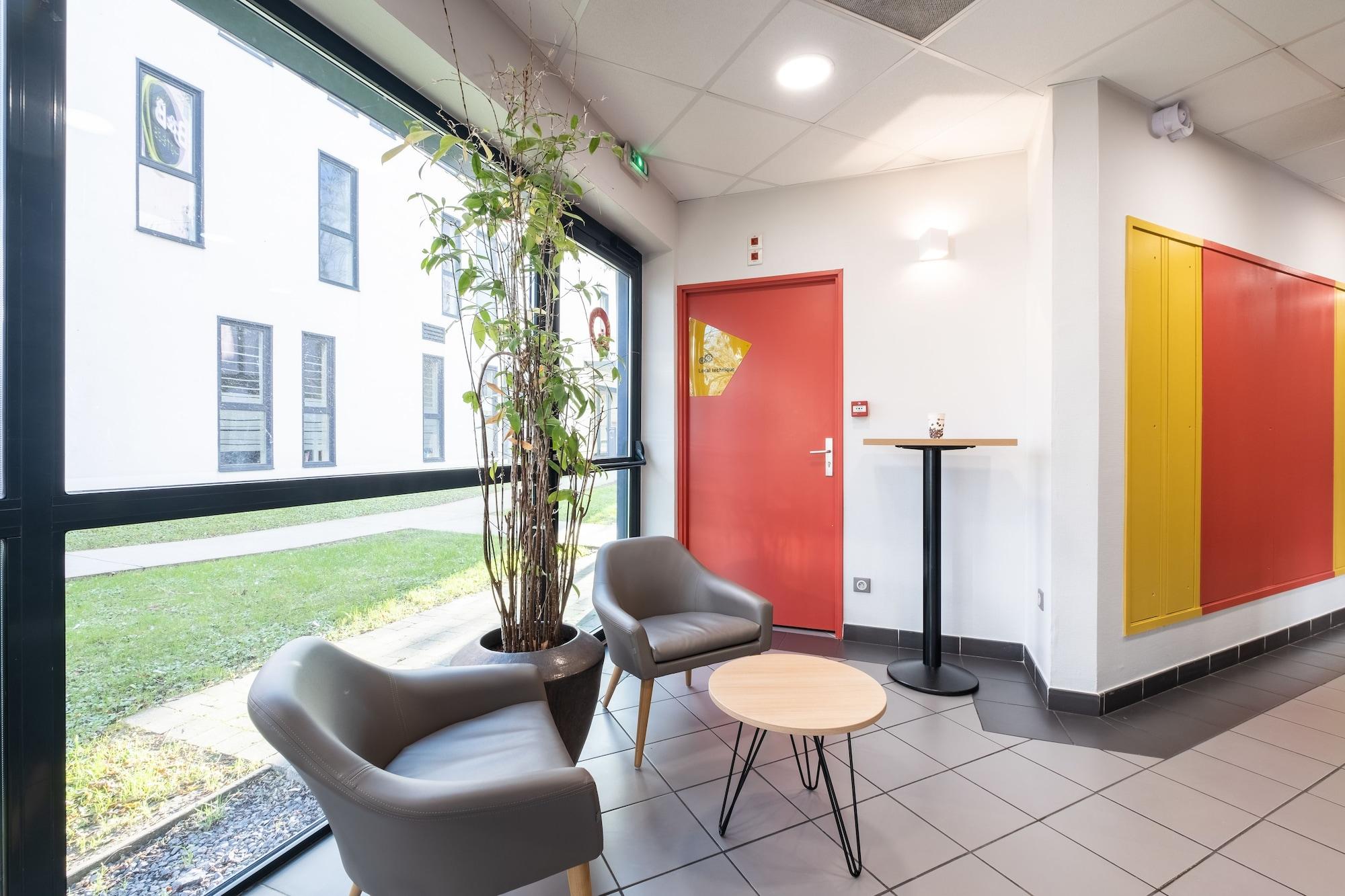 Vista Lobby B&B HOTEL LILLE Tourcoing Centre