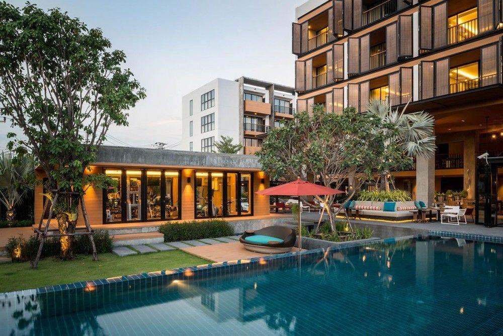 Vista da piscina The Silver Palm Rama 9 - Bangkok