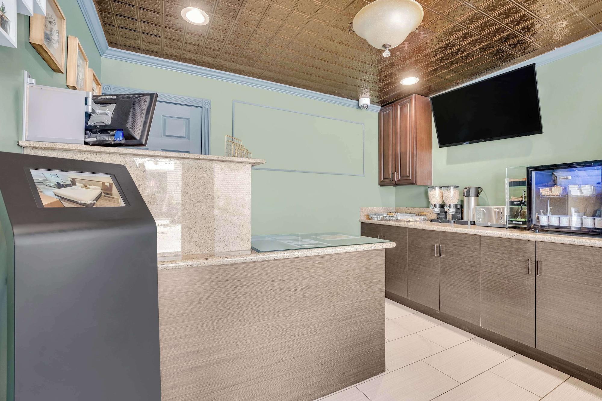 Vista Lobby Sather Berkeley, SureStay Collection by Best Western