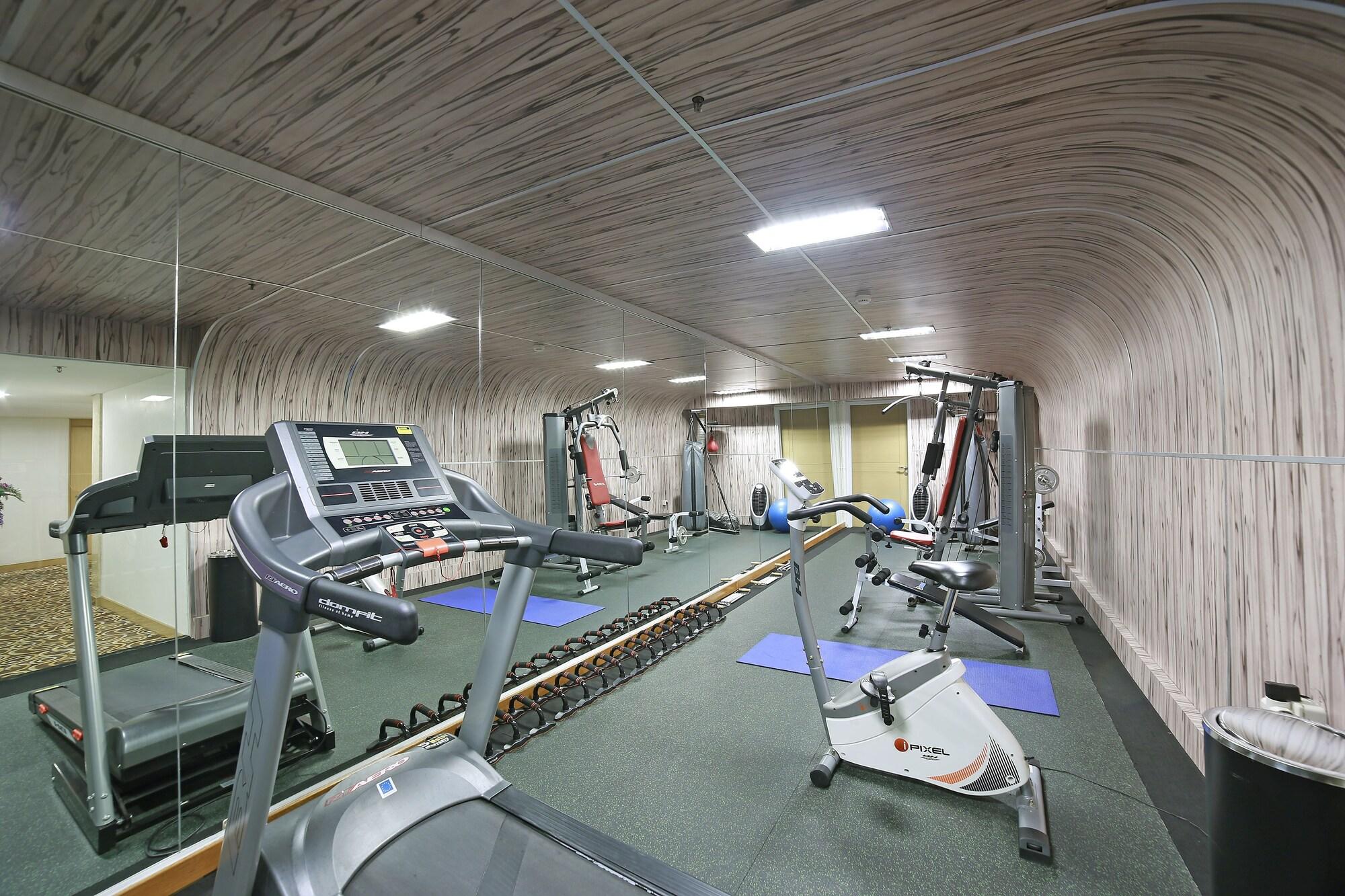 Gimnasio All Sedayu Hotel Kelapa Gading