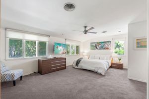 Alquiler Vacacional - Charming, pet-friendly 4-bed 4-bath house 4 blocks to Lowdermilk Beach in Naples