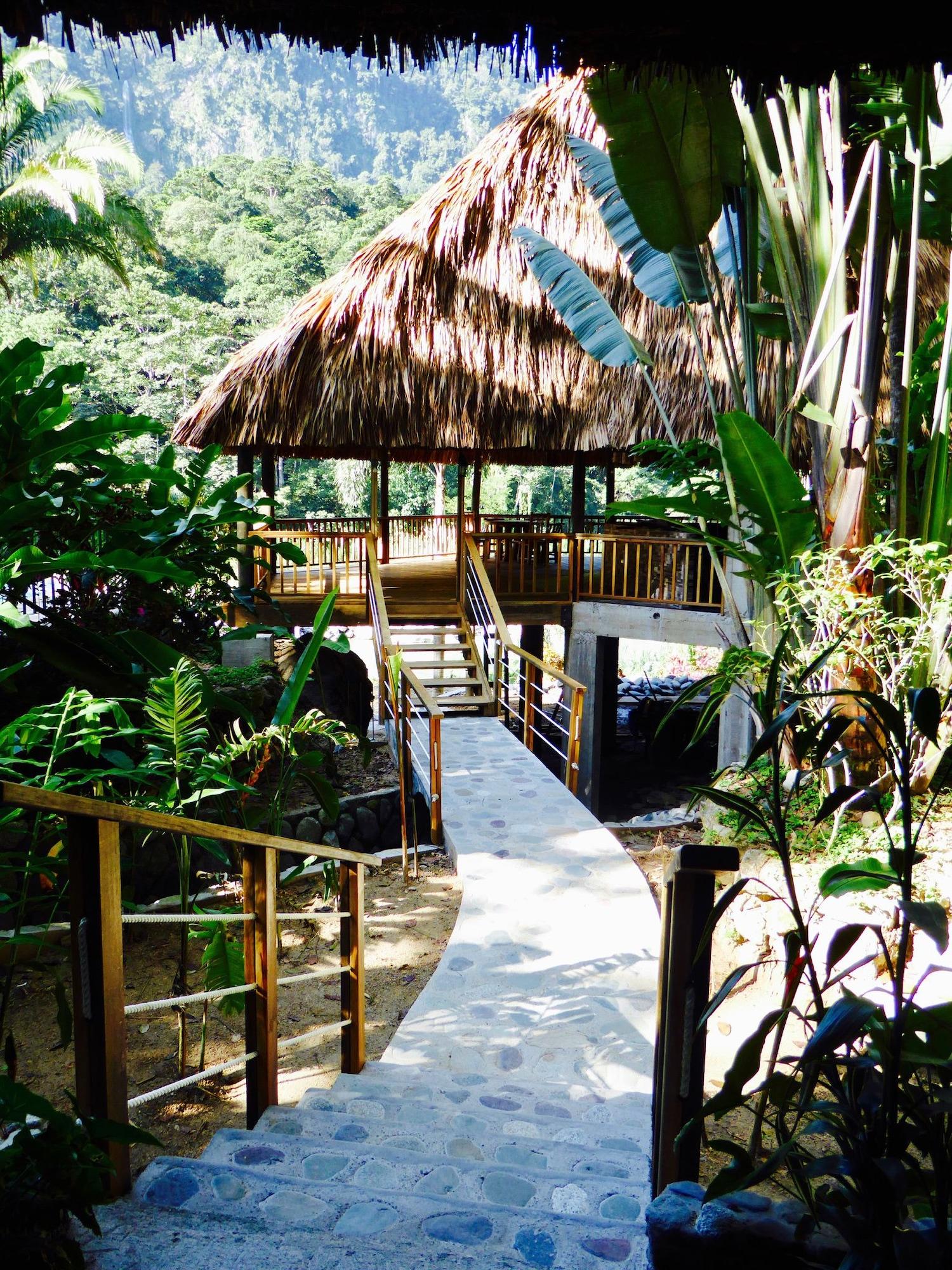 Vista Lobby Villas Pico Bonito
