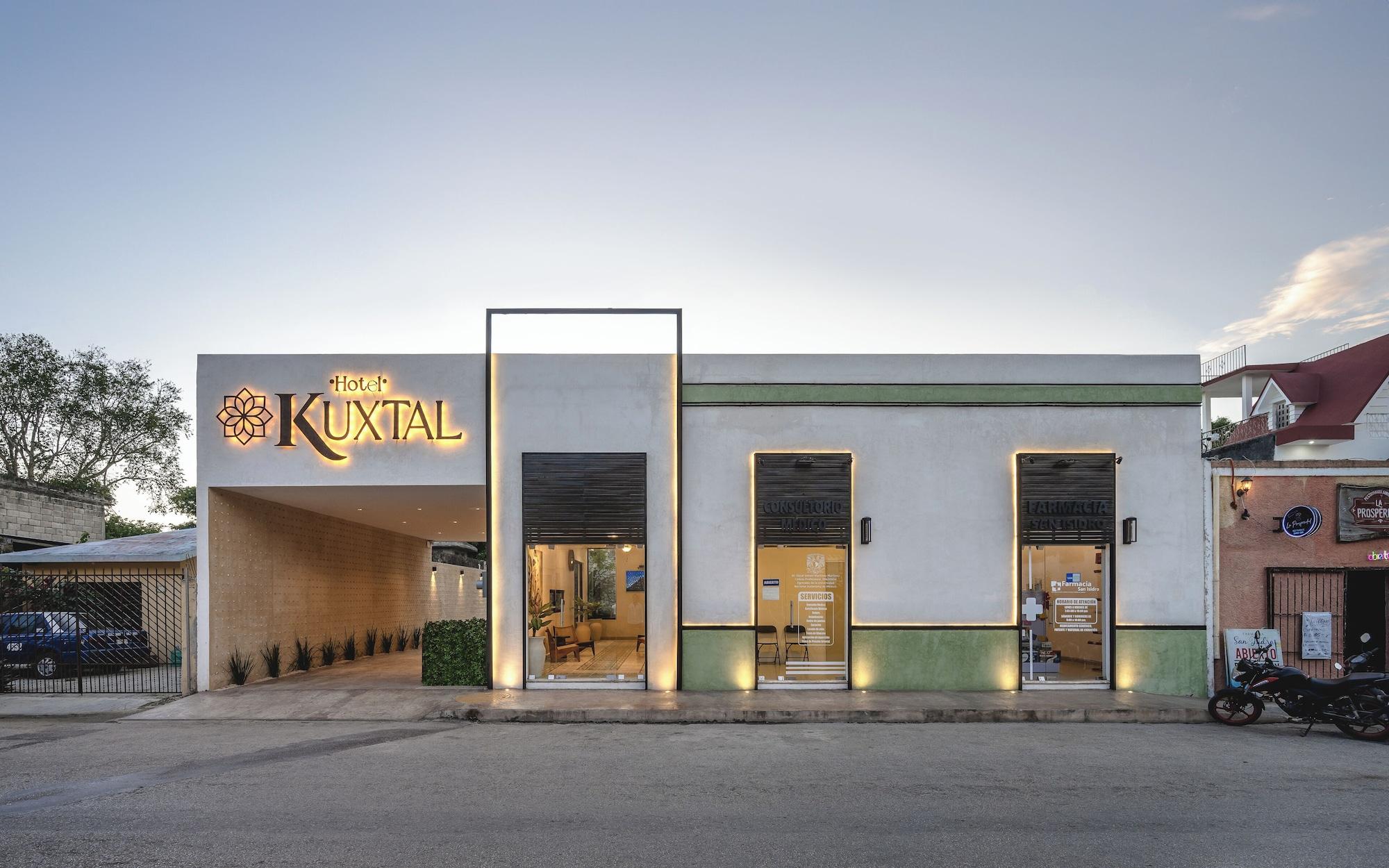 Vista Exterior Hotel Kuxtal
