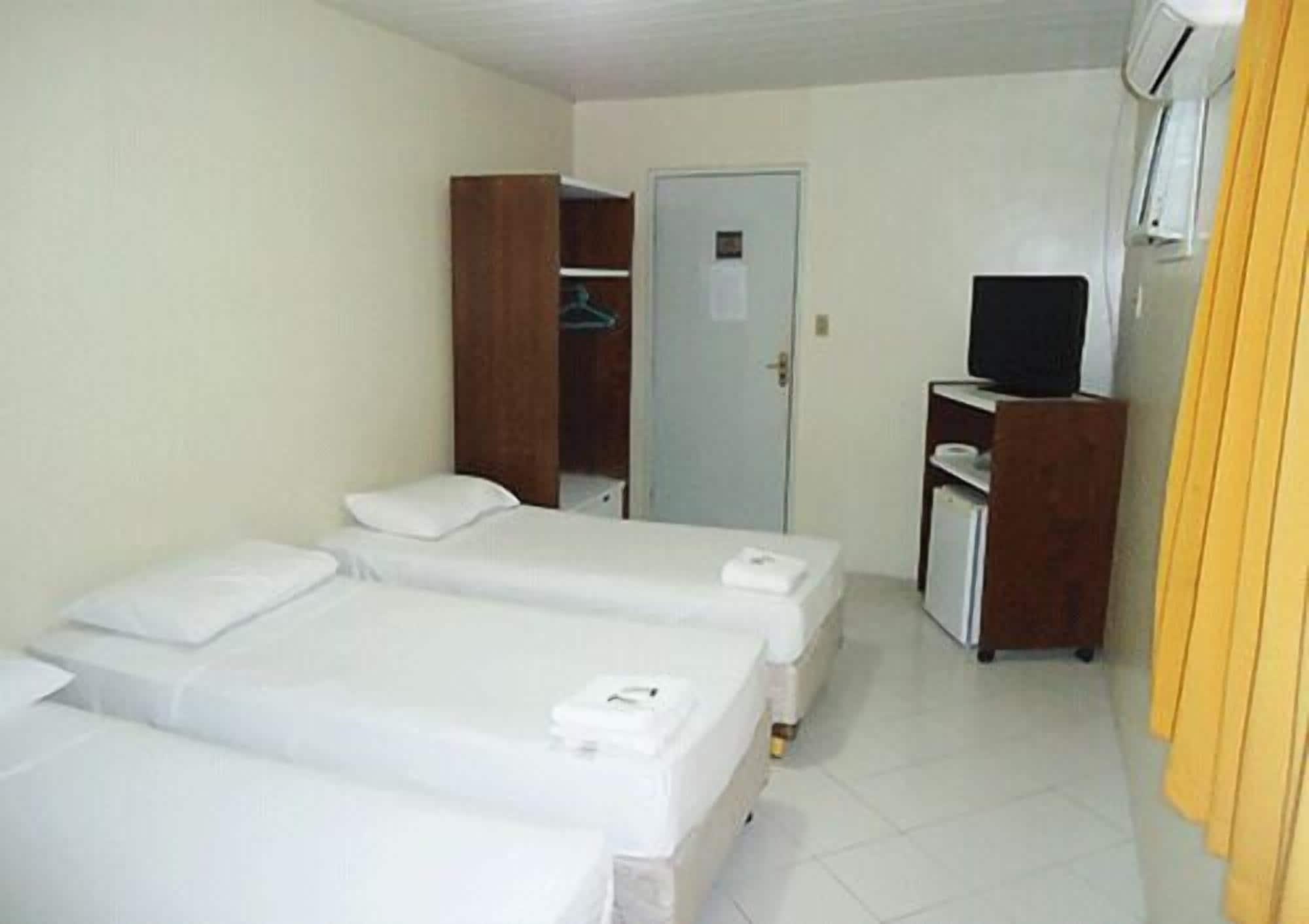 Varios Hotel Pio