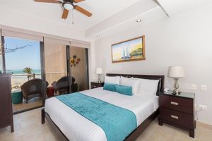 Alquiler Vacacional - Newly Updated Las Palomas 2BR/2Bath w/bonus area- Ocean Front Cristal - Phase 1