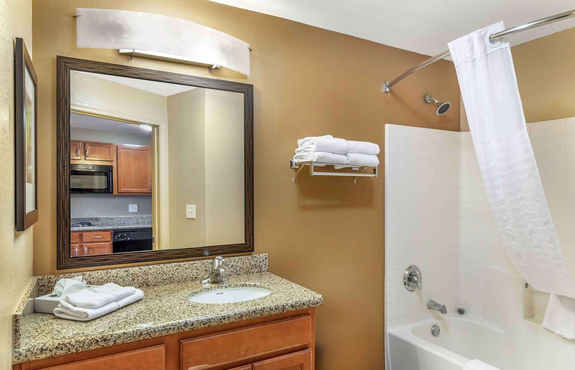 Equipamiento de Habitación Extended Stay America Suites Bakersfield Chester Lane