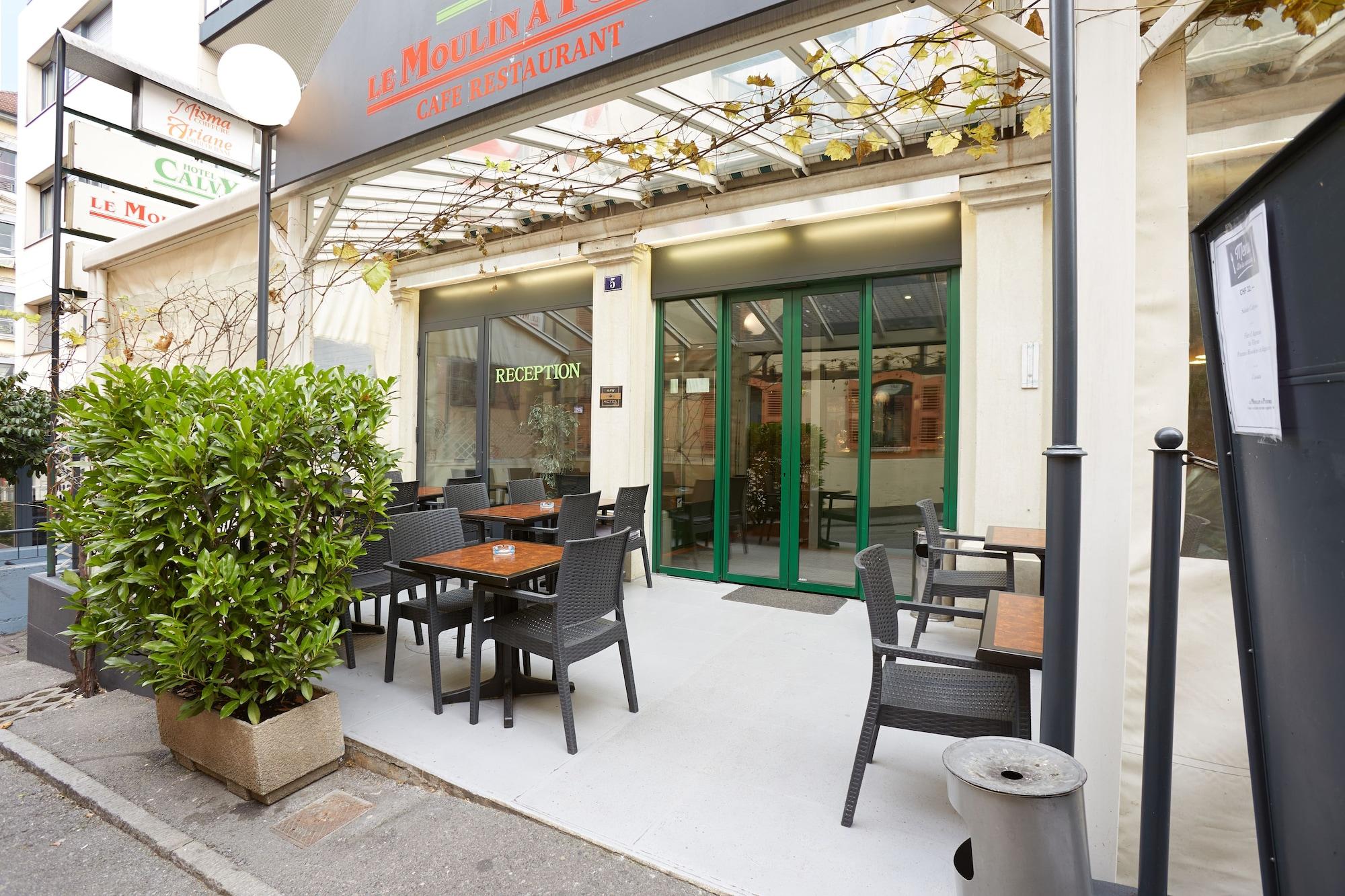 Vista Exterior Hotel Calvy
