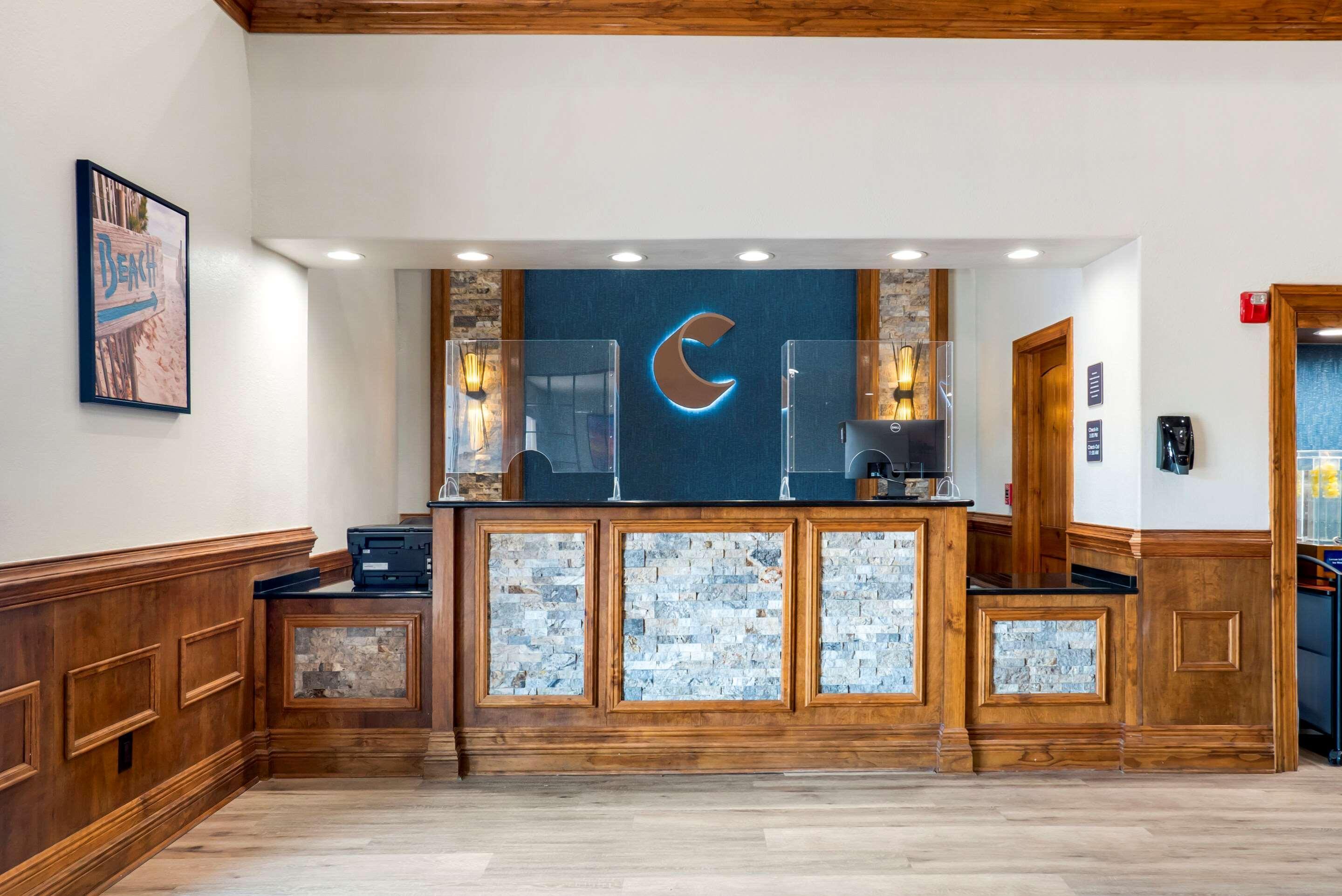 Vista Lobby Comfort Inn Pensacola near NAS Corry Station