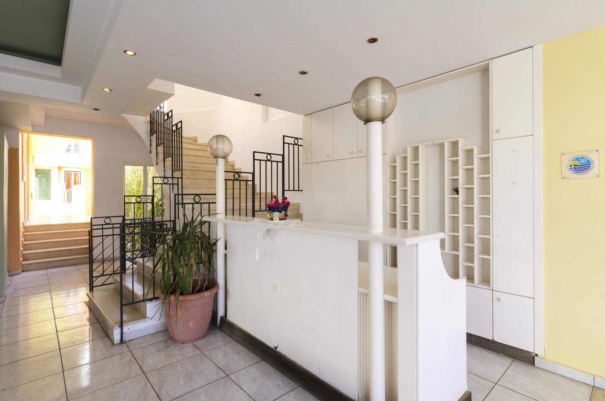 Vista Lobby Pelagia Maria