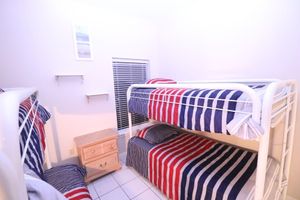 Alquiler Vacacional - Live the Beach Life Right Across the Street From the Beach w Large Pool