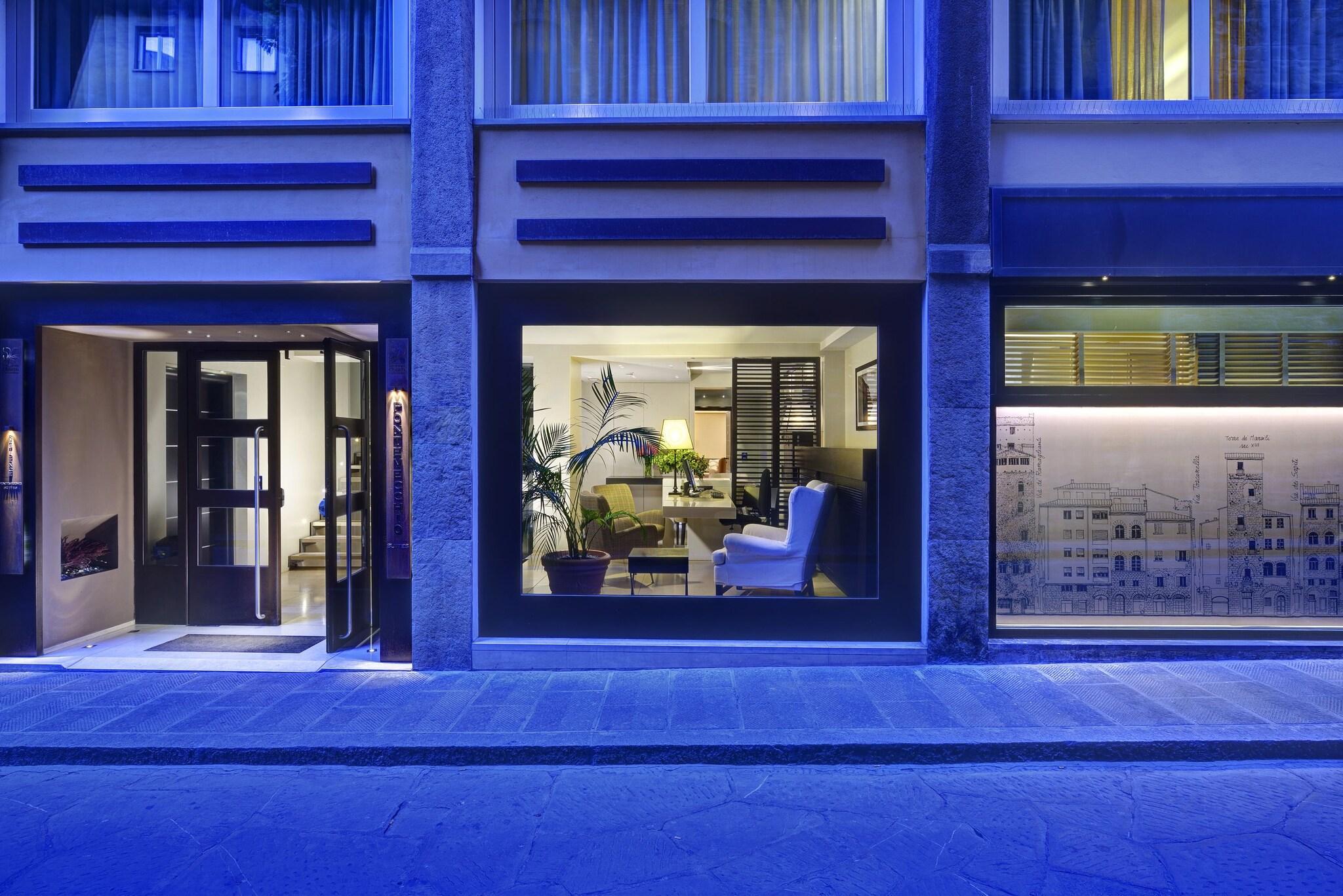 Vista Exterior Ponte Vecchio Suites & Spa