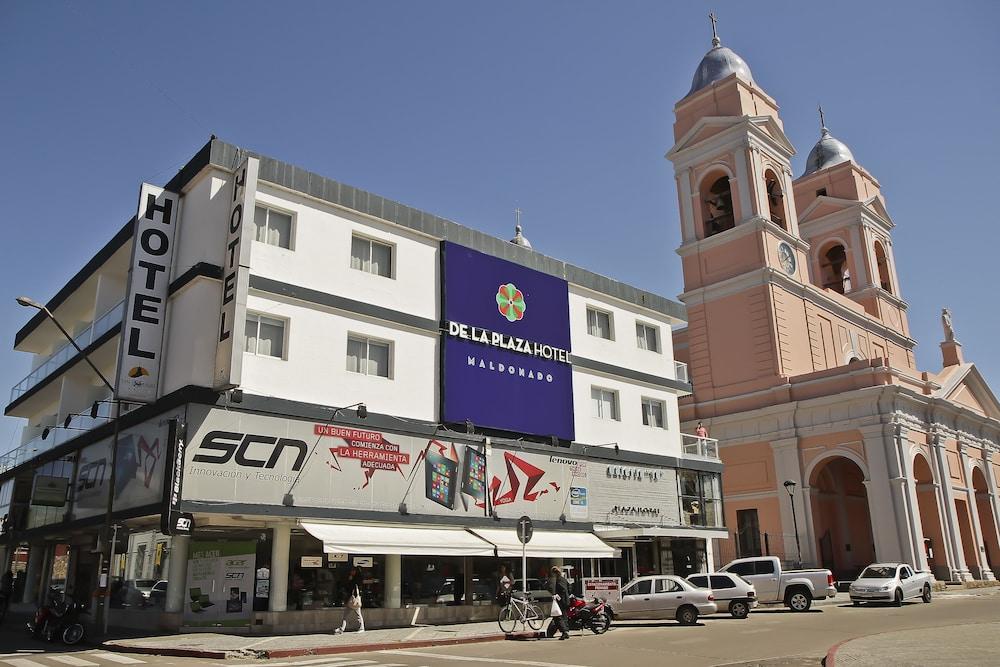 Varios De la Plaza Hotel