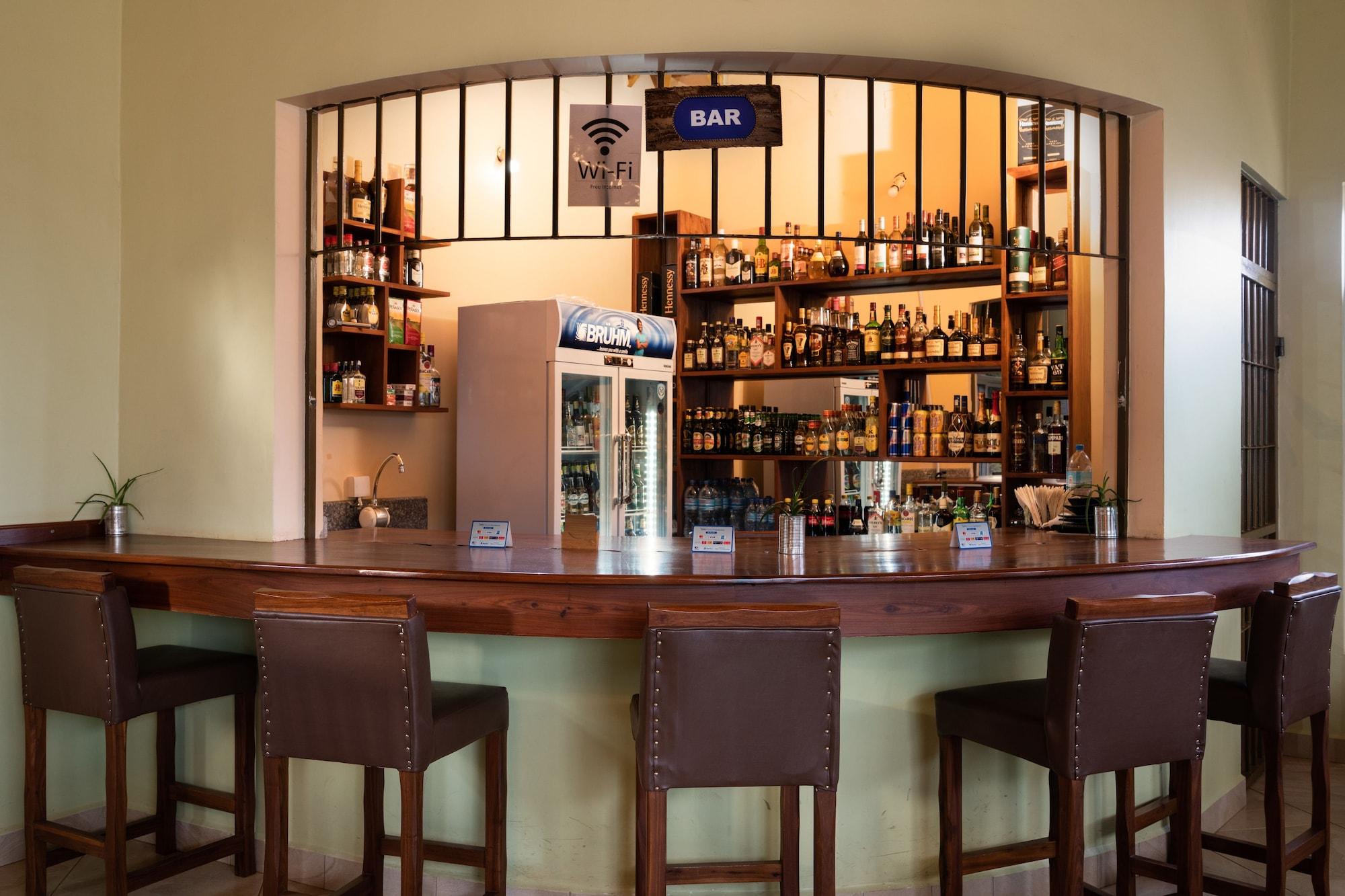 Bar/Salón Mrimba Palm Hotel