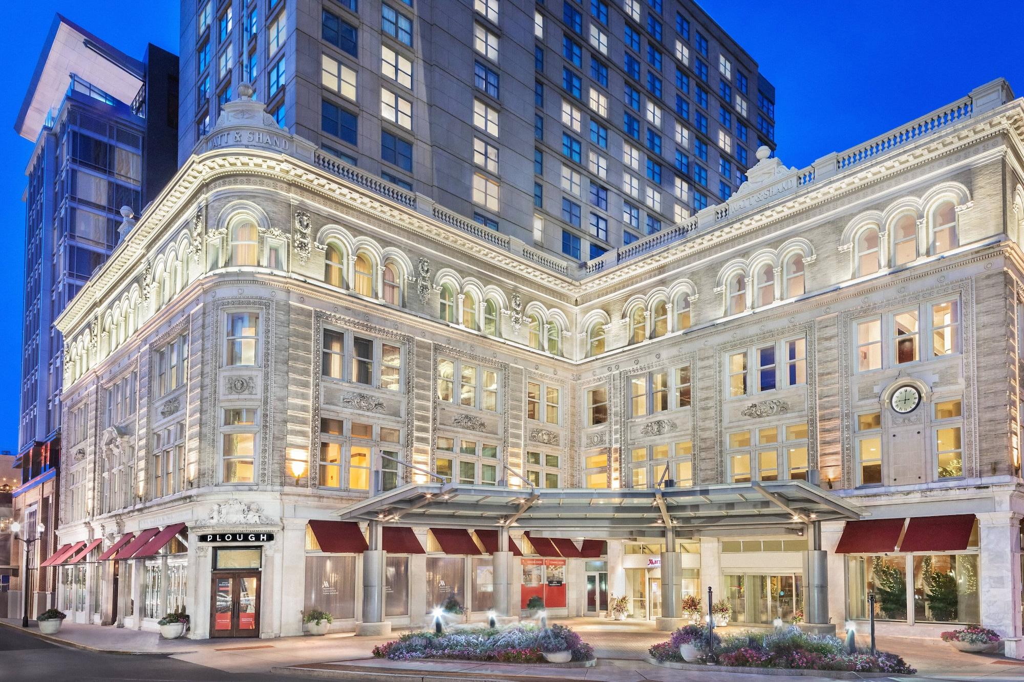 Vista Exterior Lancaster Marriott at Penn Square