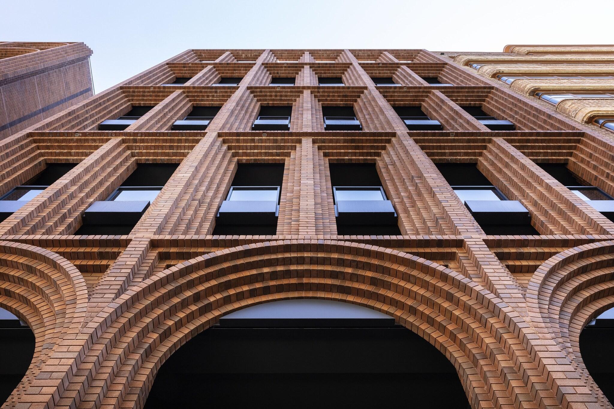 Vista Exterior SKYE Suites Sydney