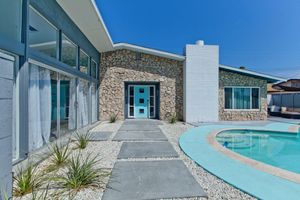 Alquiler Temporario - 4bd, Charming Mid-Century Home! 1.4mi to Convention Center, Mins to Strip! POOL!