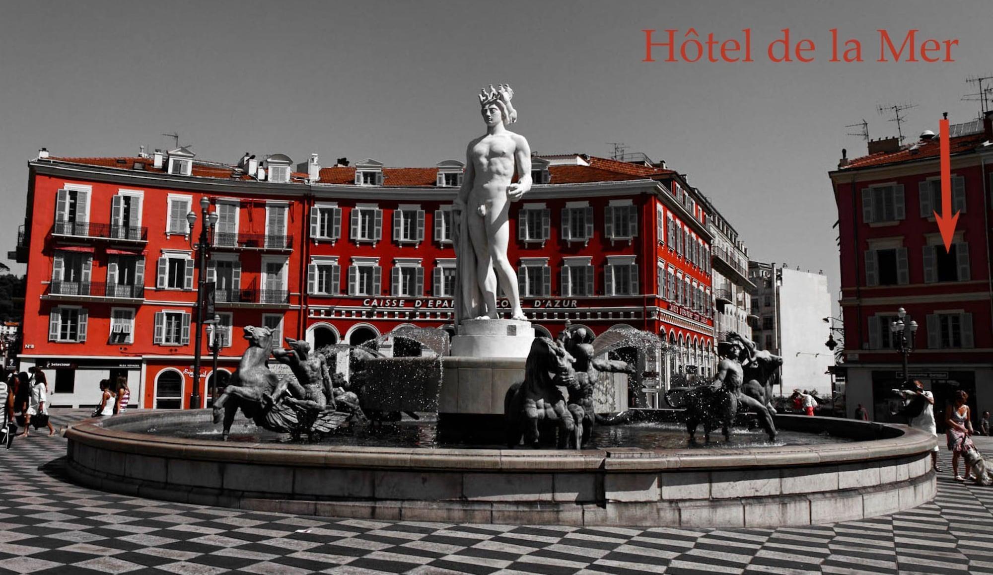 Vista Exterior Hotel De La Mer