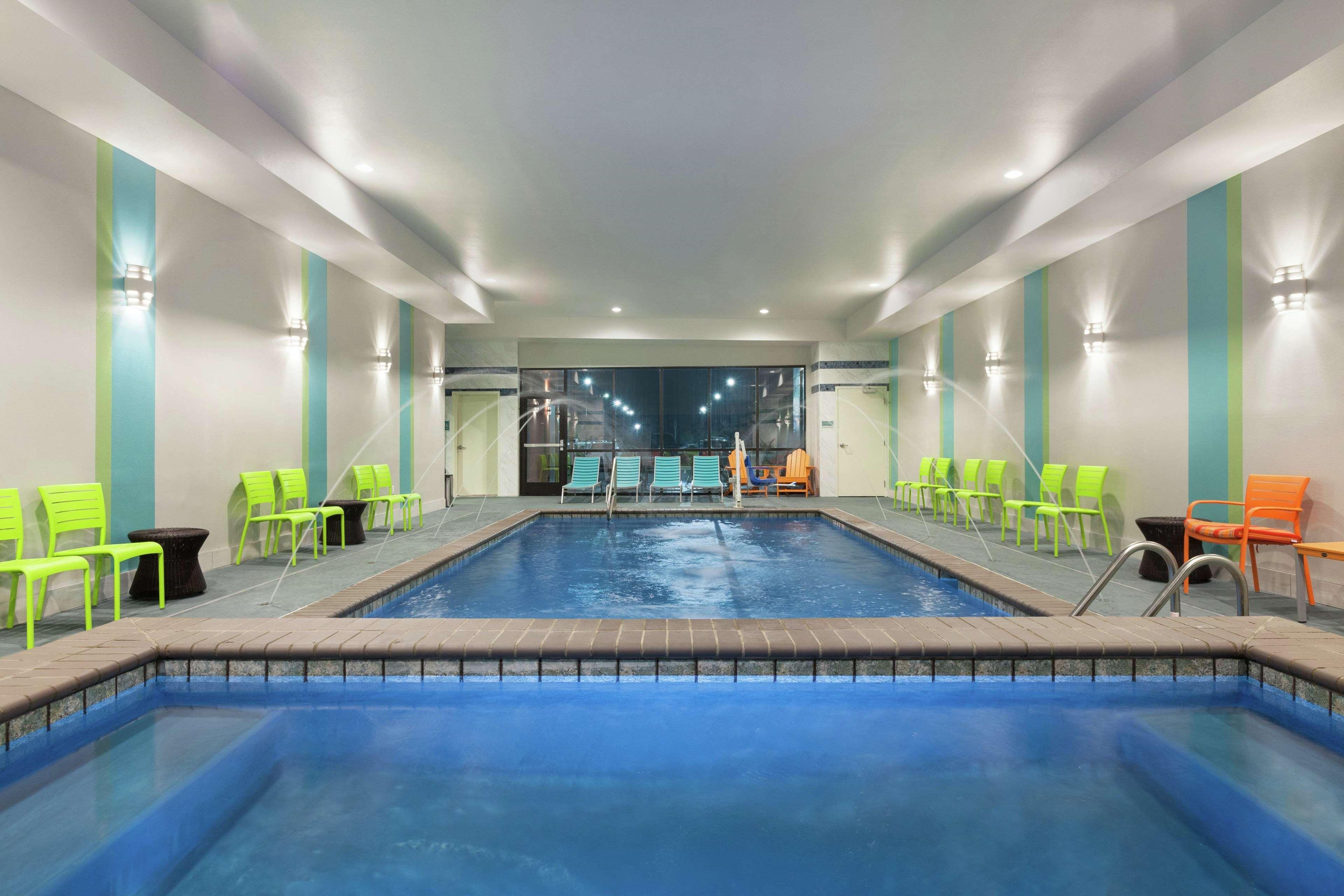 Vista Piscina Home2 Suites by Hilton Amarillo