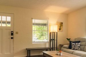 Alquiler Vacacional - Cozy House in Orlando w/ a Large Fenced Yard 15m to Downtown