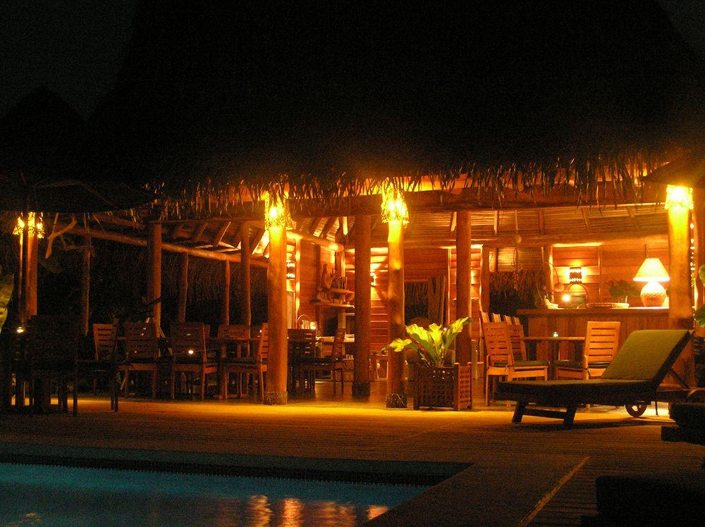 Bar/lounge Lodge Ylang Ylang