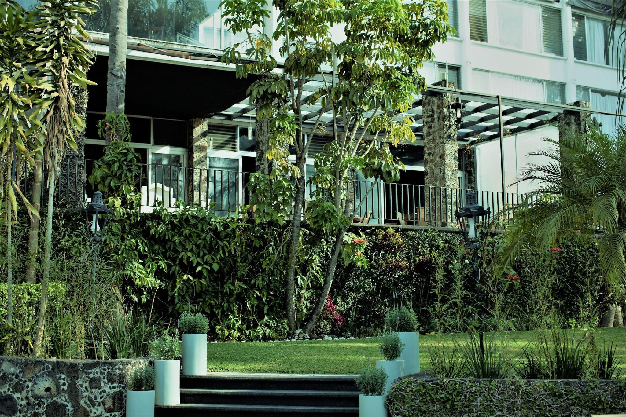 Vista Exterior Grand Vista Cuernavaca