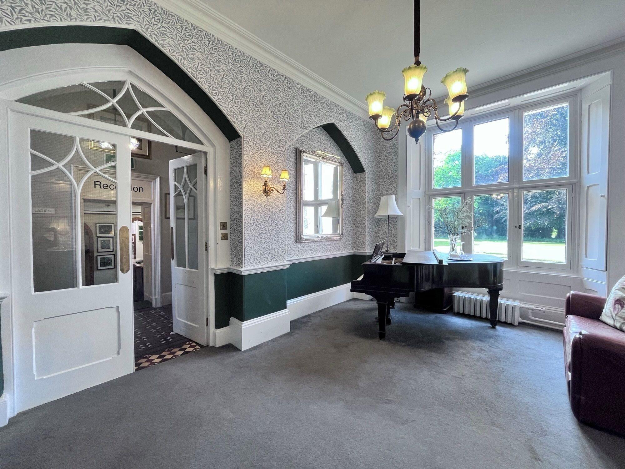 Vista Lobby Grafton Manor