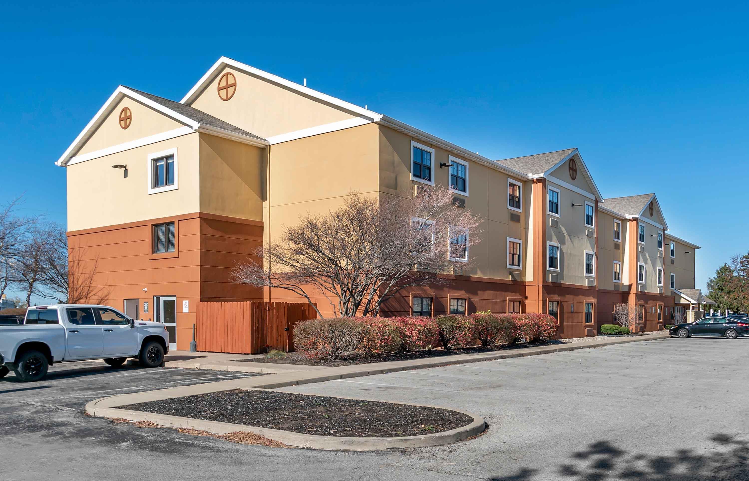 Vista Exterior Extended Stay America Suites Toledo Holland