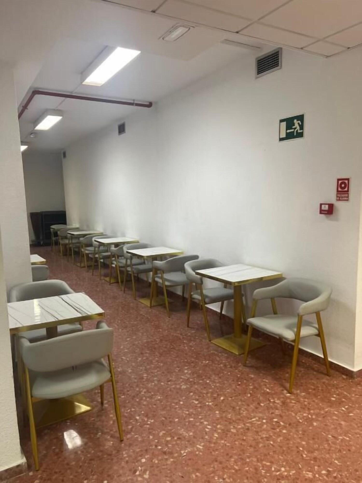 Restaurant Just Hostel Capsules
