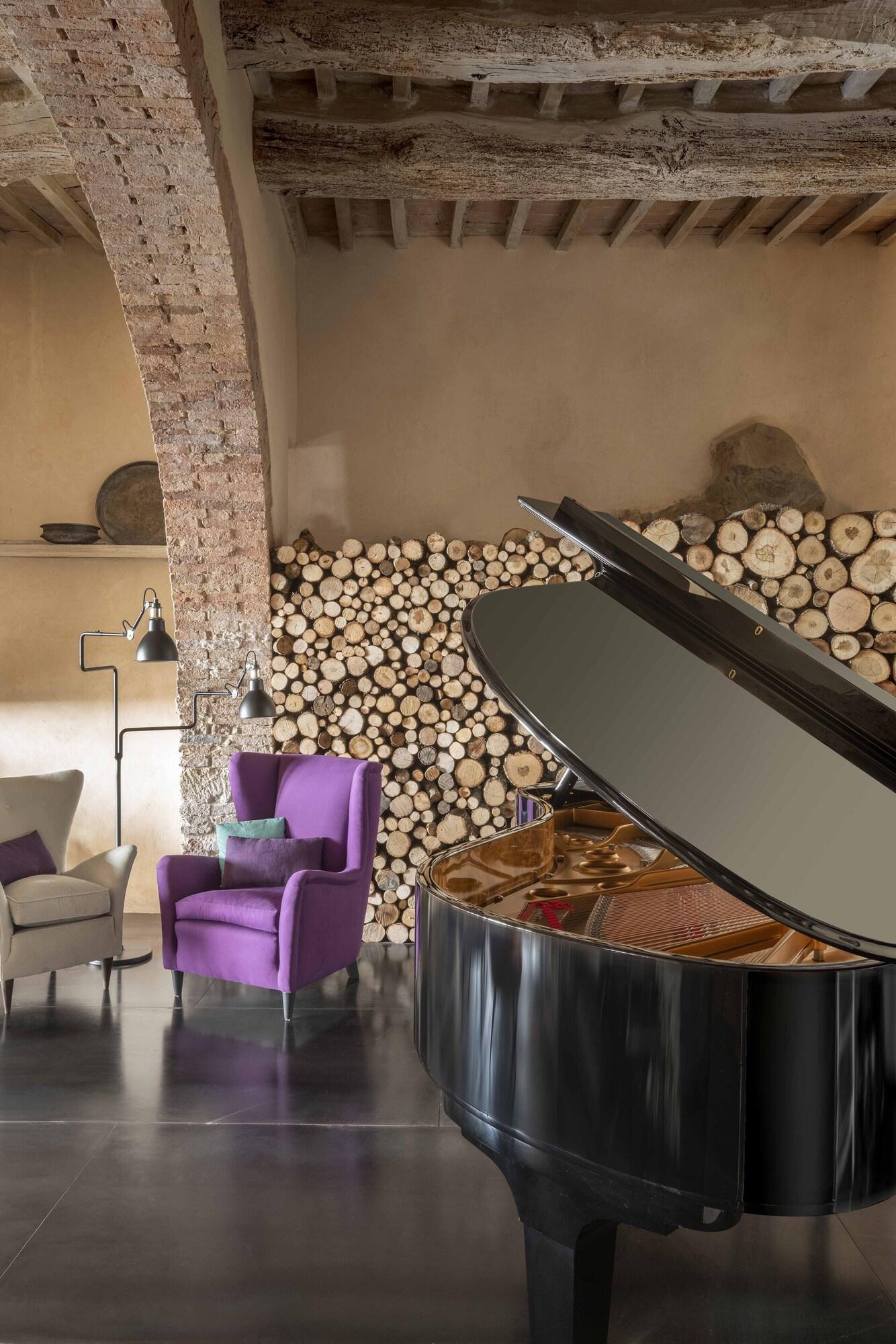 Vista Lobby Monteverdi Tuscany