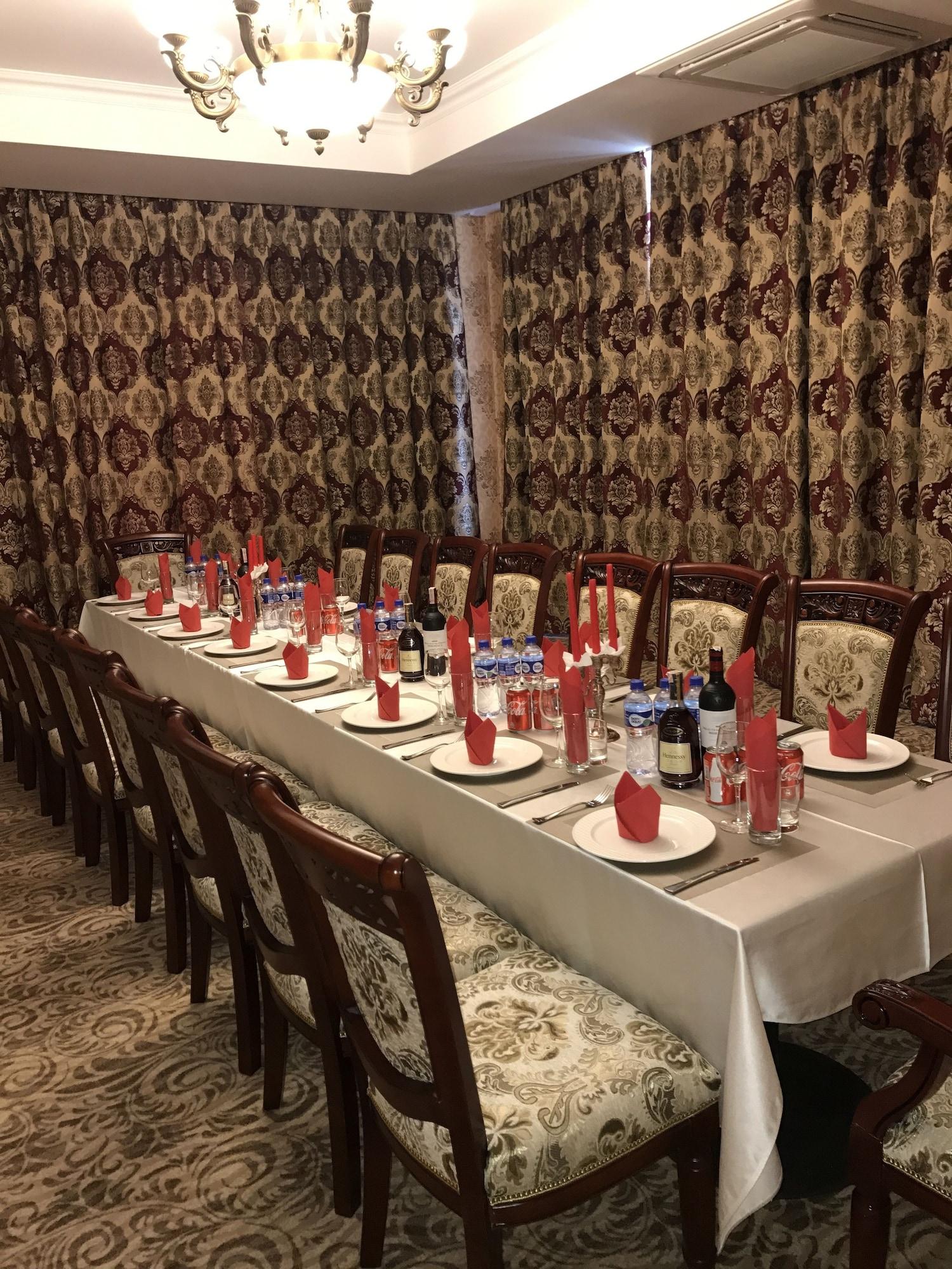 Sala de Reuniones Platinum Hotel