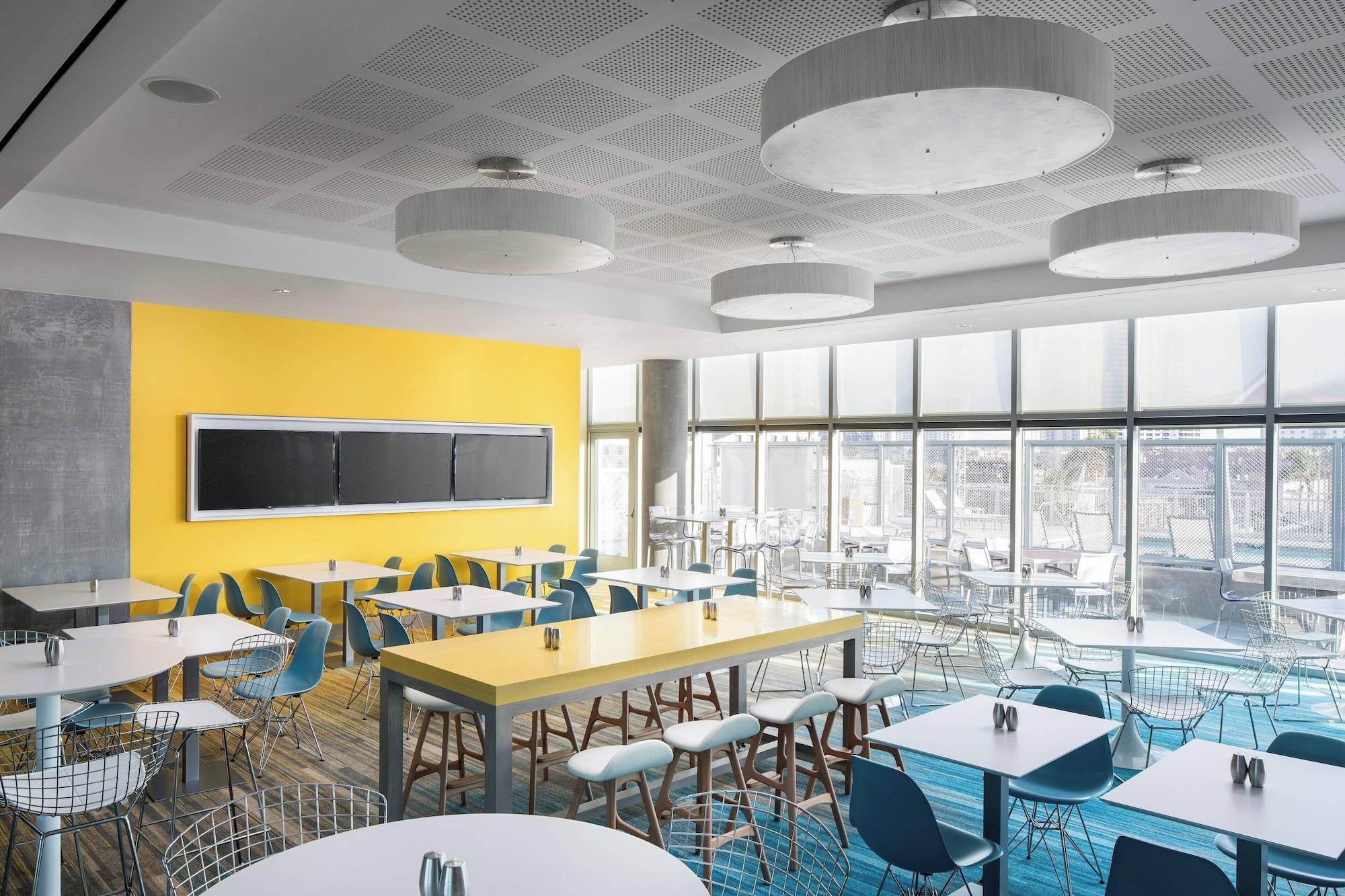 Restaurant Springhill Suites San Diego Downtown/Bayfront