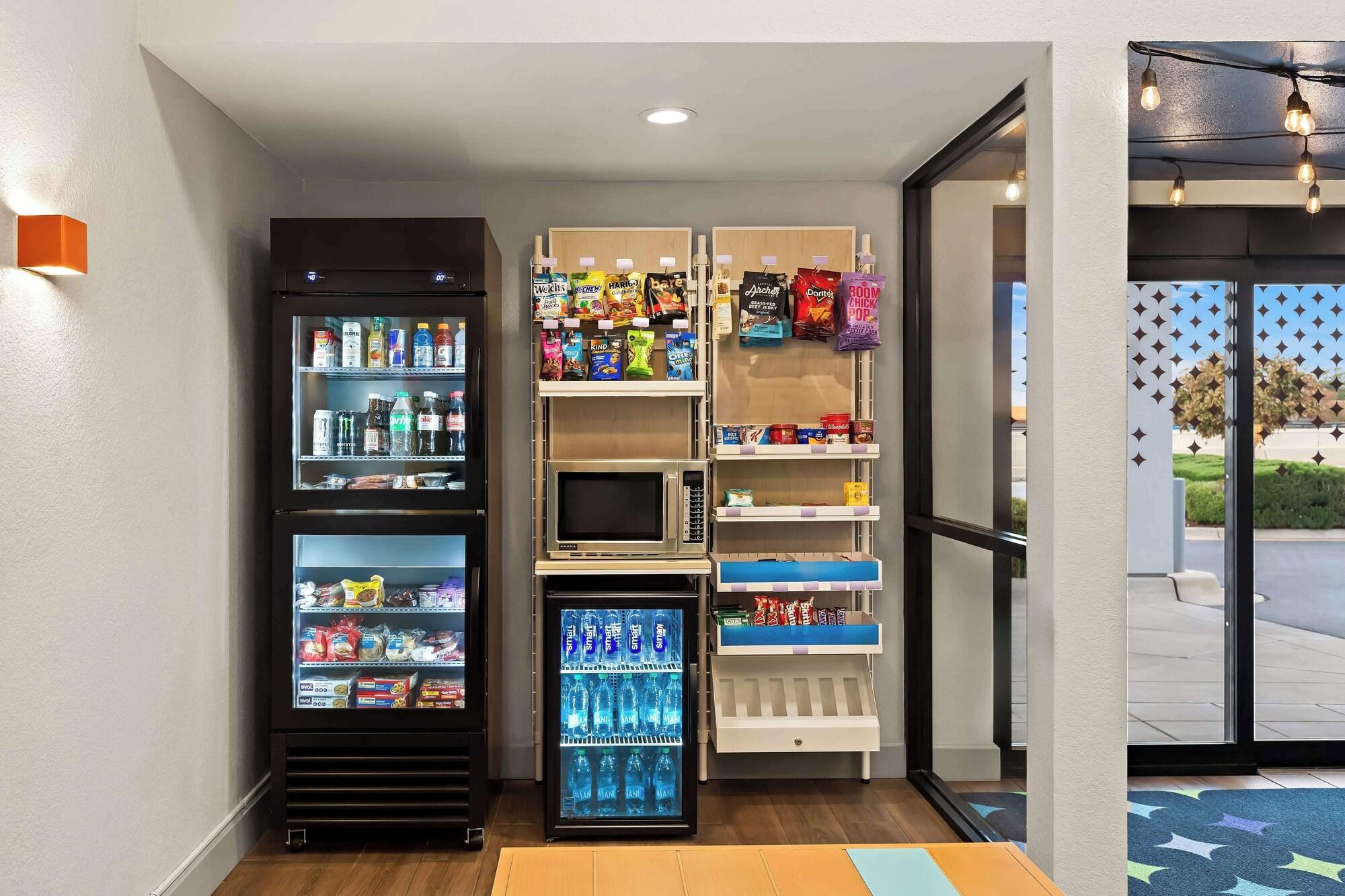 Bar/Salón Spark by Hilton Wichita East