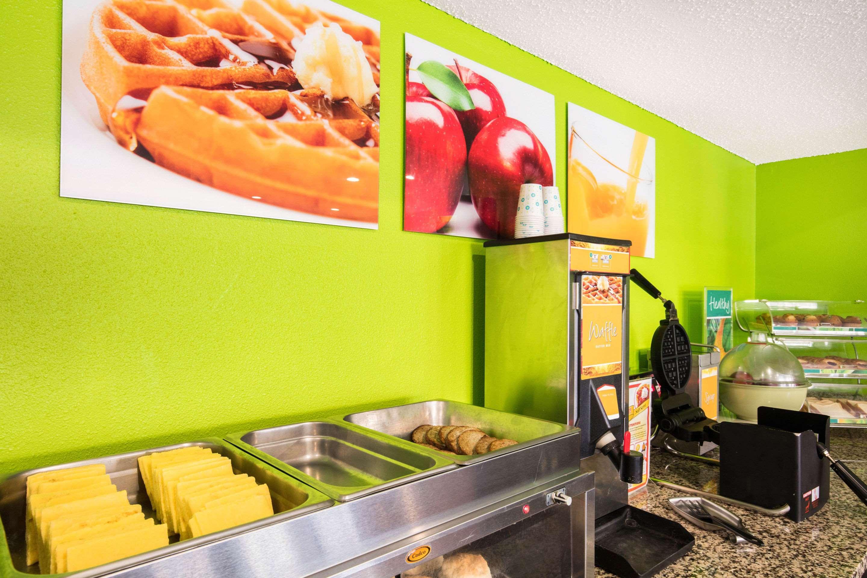 Restaurant Quality Inn Trussville I-59 exit 141