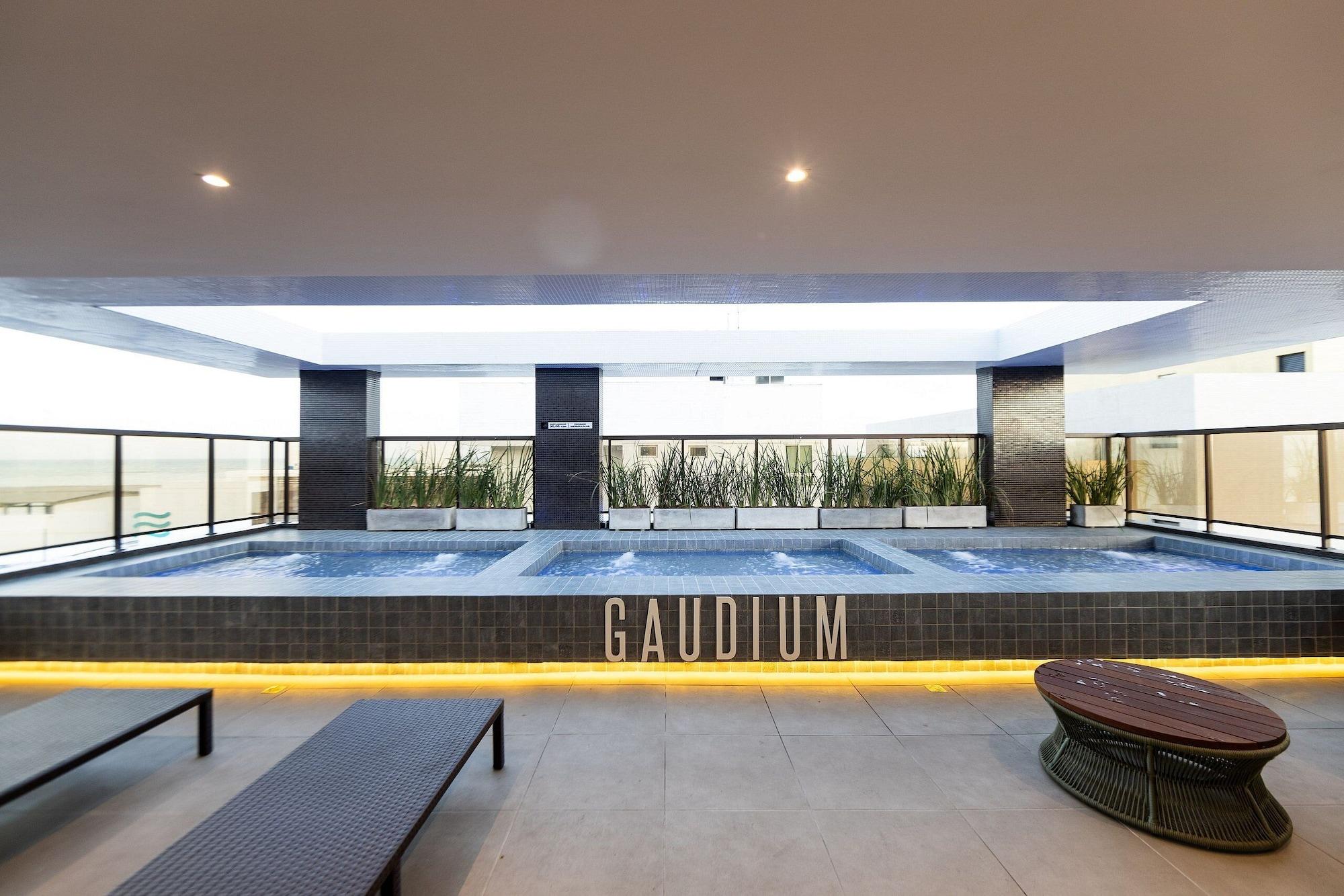 Vista Piscina Qavi - Gaudium Apart Hotel